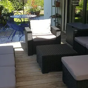Dans Un Jardin Geneva
